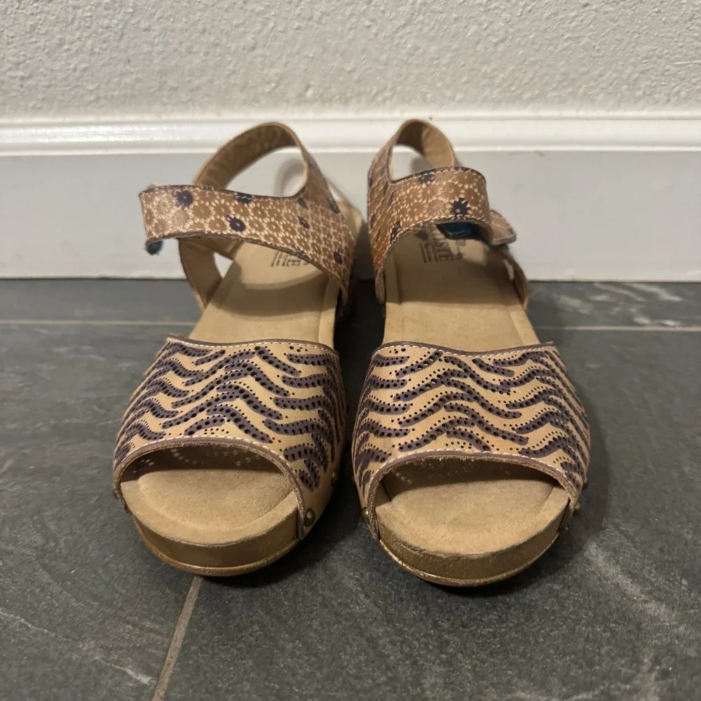 L'Artiste Sandals EU 38 US‎ 7.5-8 Spring Step Brown Floral Leather Artsy Comfort